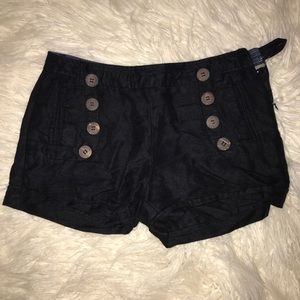 Esley Black Shorts